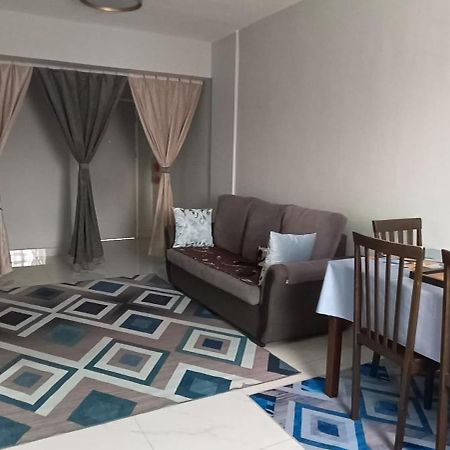 M.Fr Homestay Pangsapuri Putra Damai Путраджая Екстериор снимка