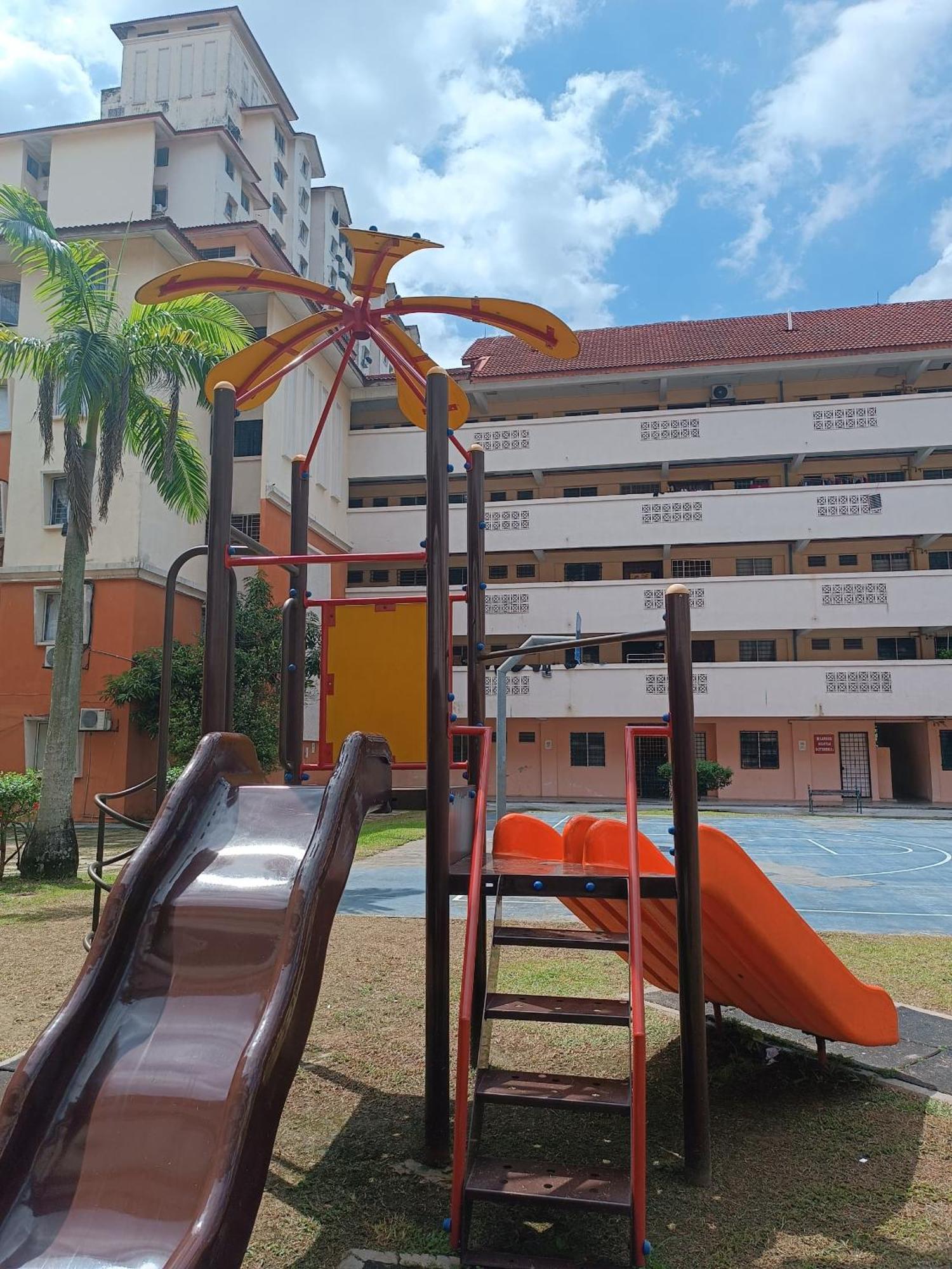 M.Fr Homestay Pangsapuri Putra Damai Путраджая Екстериор снимка