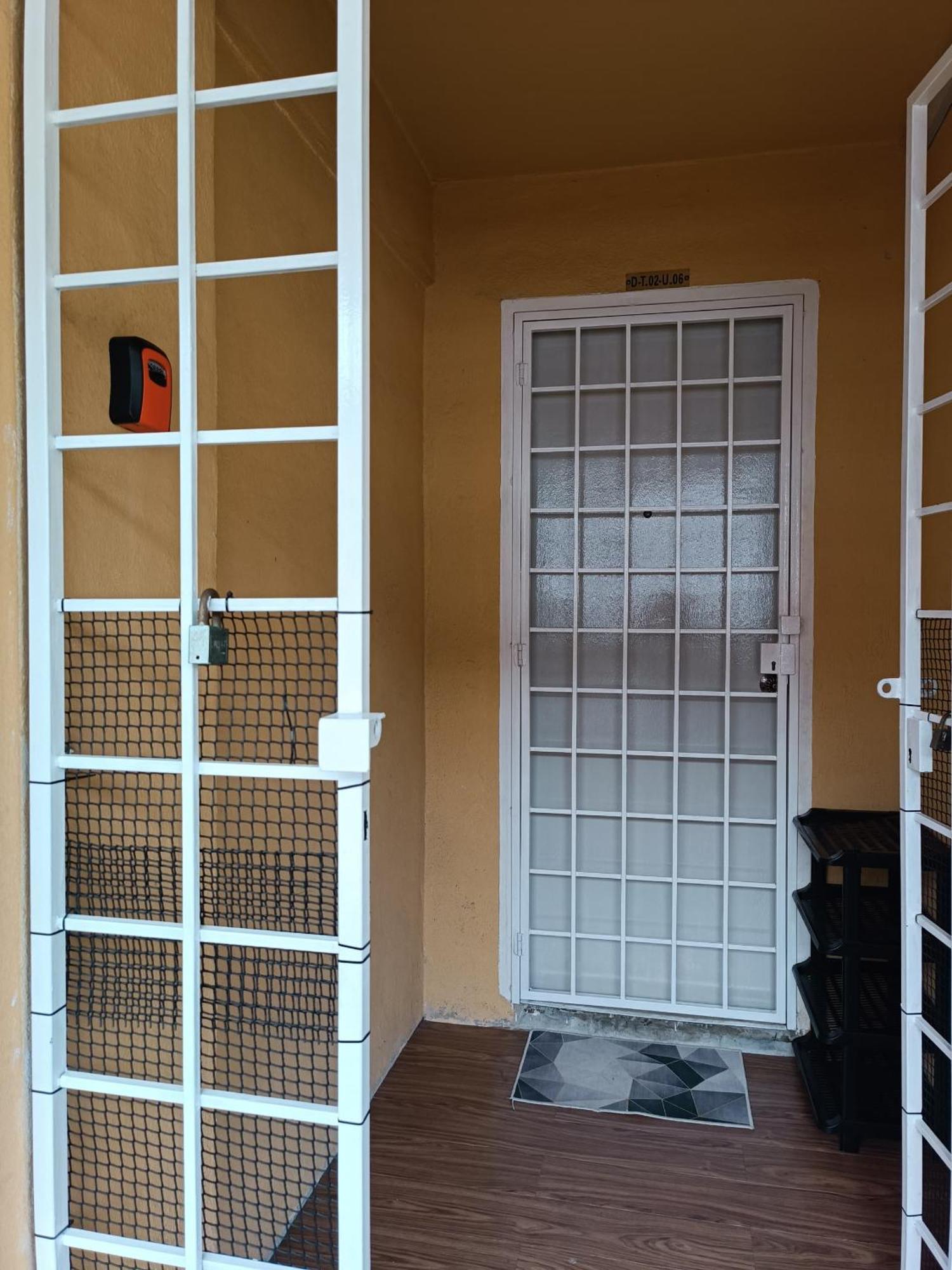 M.Fr Homestay Pangsapuri Putra Damai Путраджая Екстериор снимка